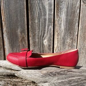 Kenneth Cole Reaction red gold flash buckle flat loafer size 7.5